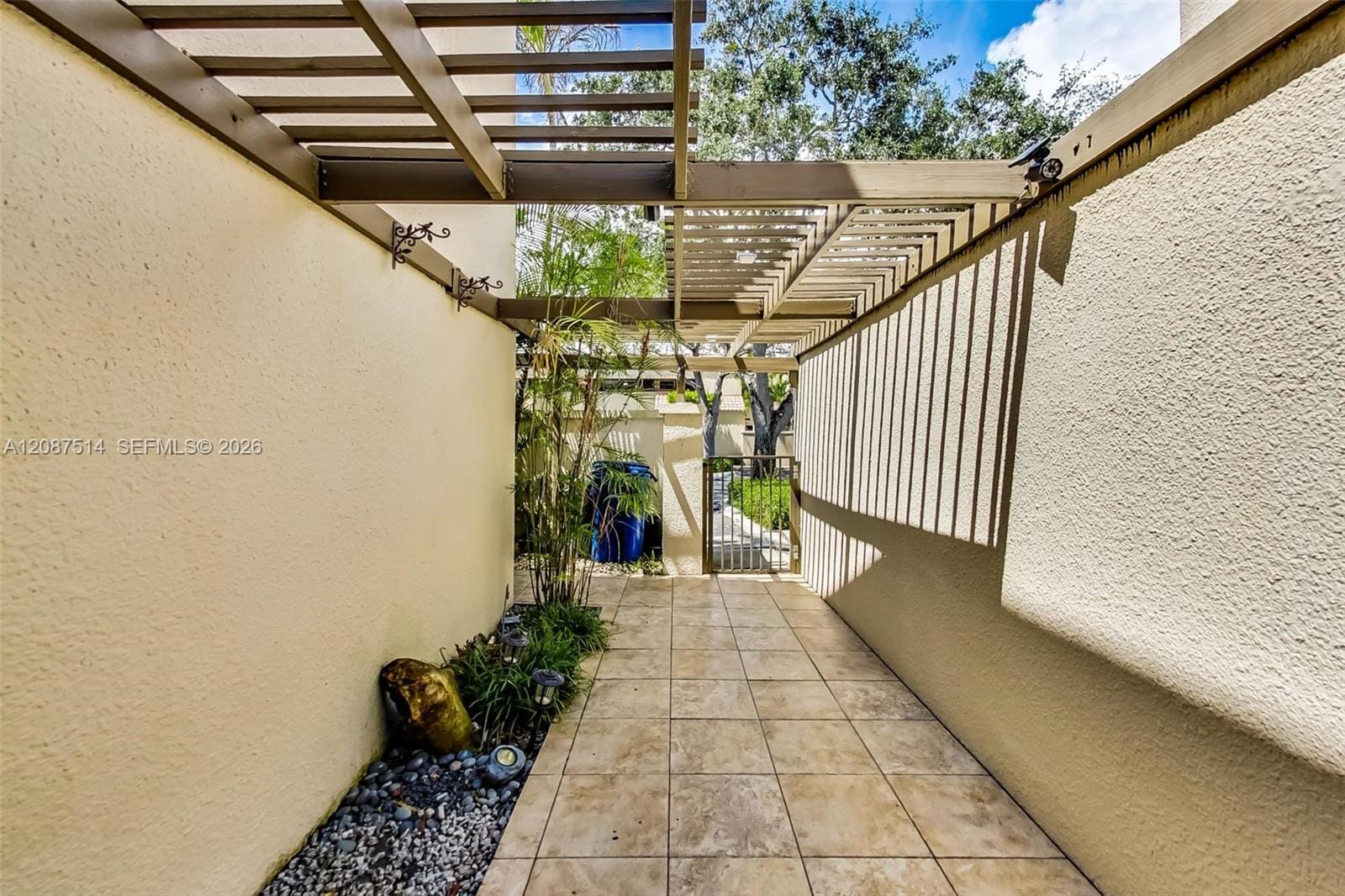 8613 SW 79th Place, Miami, FL 33143 photo 24