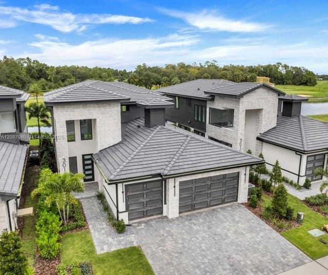 3023 Kensington Avenue, Davenport, FL 33837