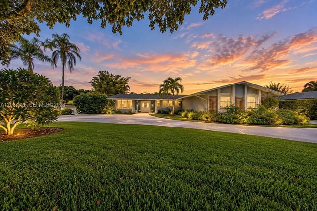 4391 SW 77th Avenue, Davie, FL 33328