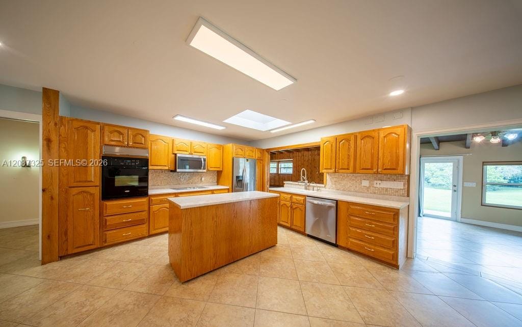 4391 SW 77th Avenue, Davie, FL 33328 photo 4