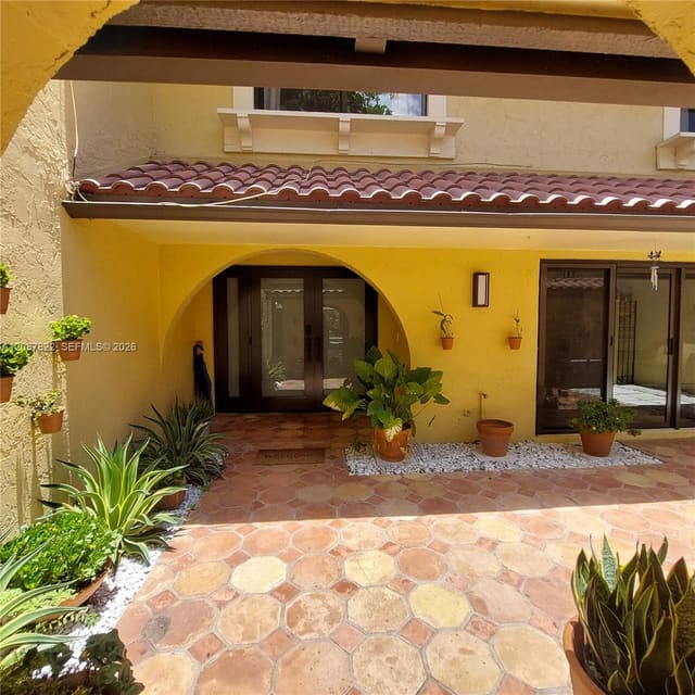 3871 Alcantara Avenue 74D, Costa Del Sol Condo A, Doral, FL