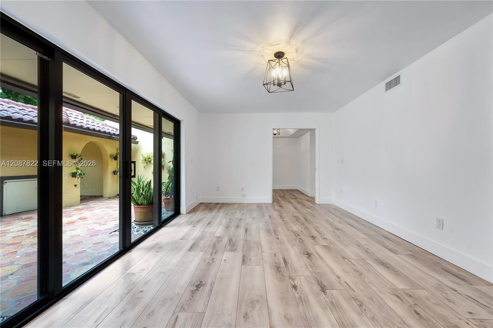 3871 Alcantara Avenue 74D — photo 4