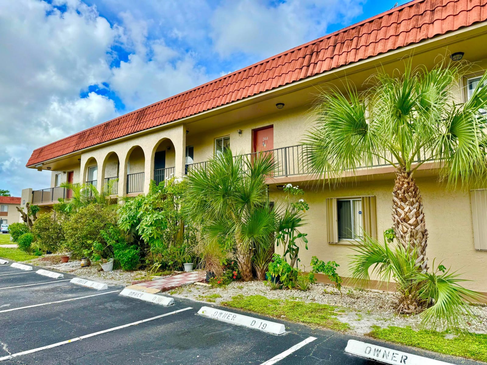 6074 FOREST HILL Boulevard 107, West Palm Beach, FL 33415 photo 18