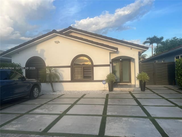 7801 W 30th Lane, Hialeah, FL 33018