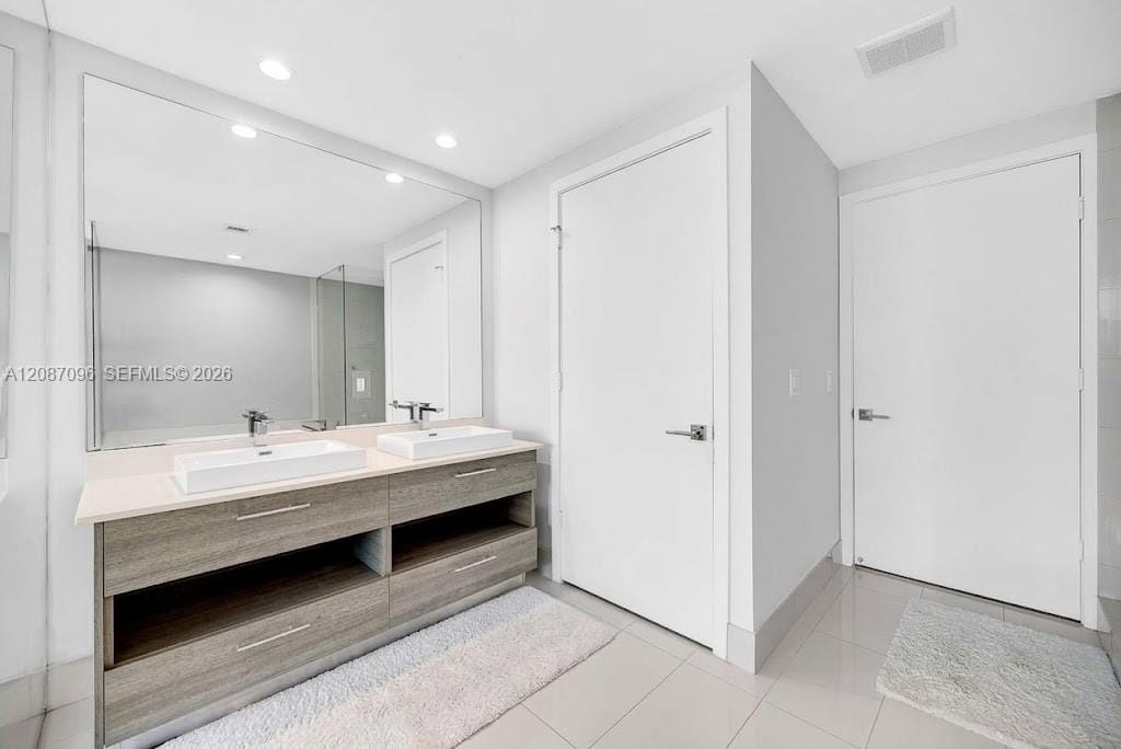 650 NE 32nd Street 4705, Miami, FL 33137 photo 17