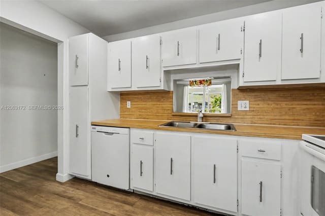 414 SE 10TH Street 103, Dania Beach, FL 33004