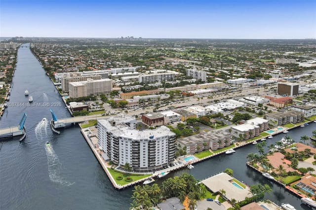 3111 NE 51st Street 305C, Fort Lauderdale, FL 33308