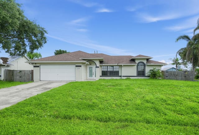 3109 SE MALL Terrace, Port St. Lucie, FL 34984