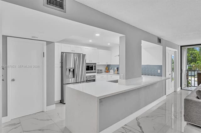 1000 Parkview Drive 329, Hallandale Beach, FL 33009