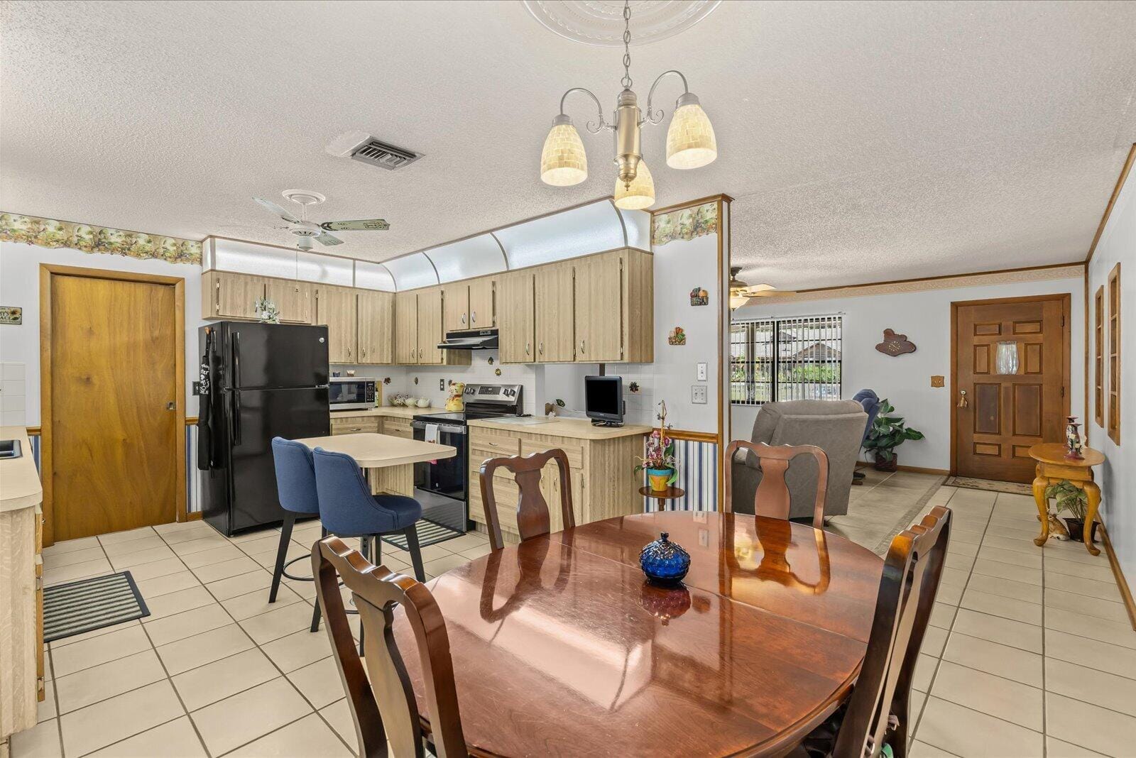 351 BAYSINGER Avenue, Fort Pierce, FL 34982 photo 12
