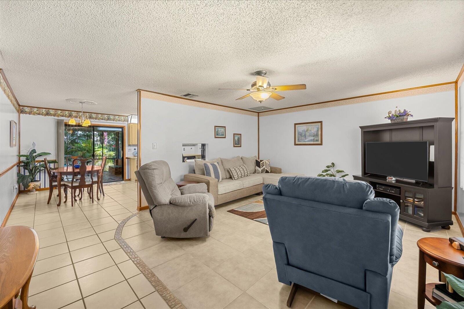 351 BAYSINGER Avenue, Fort Pierce, FL 34982 photo 13