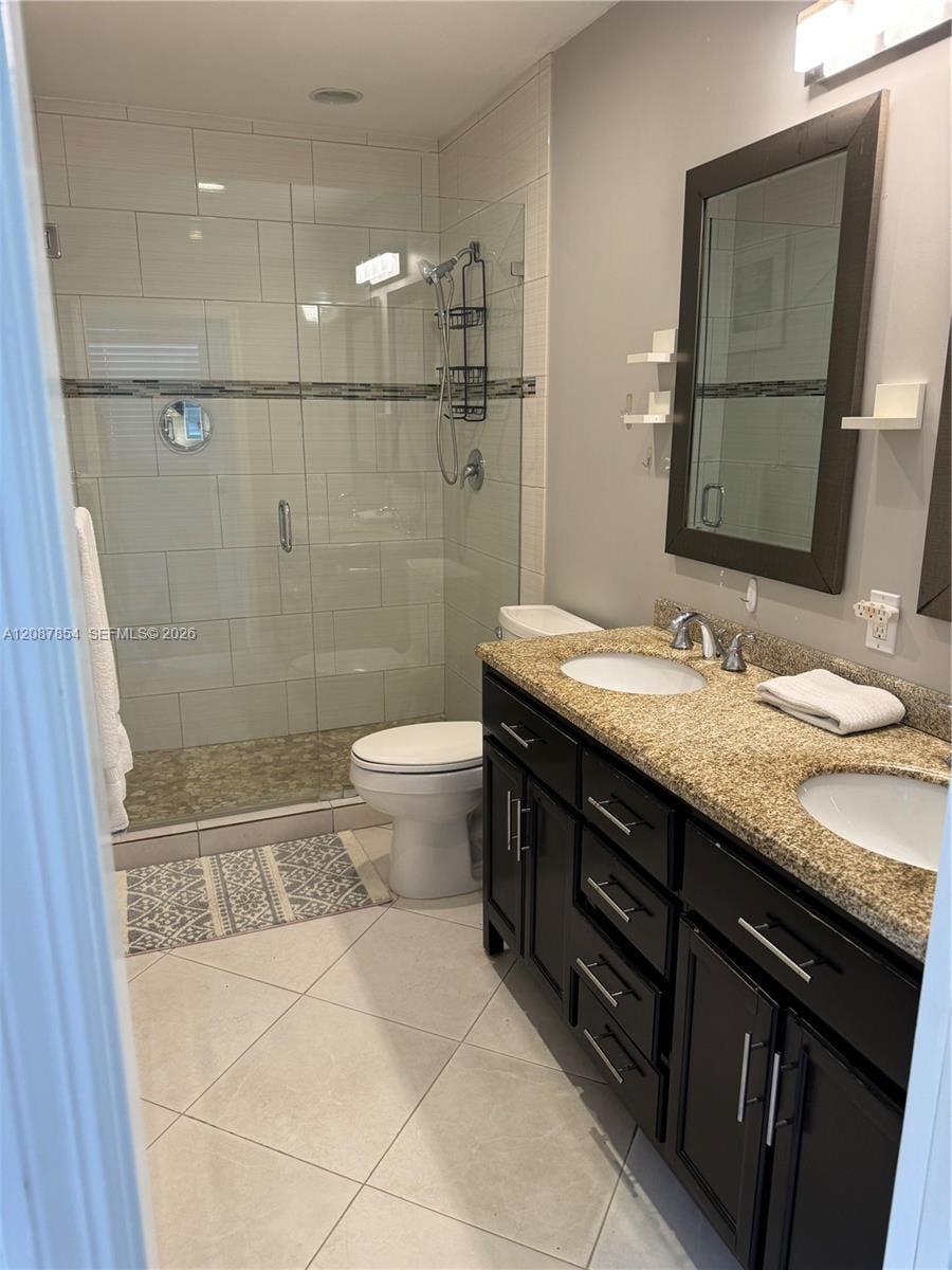 2448 Holly Lane . — photo 12