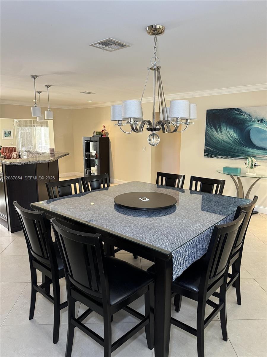 2448 Holly Lane . — photo 4