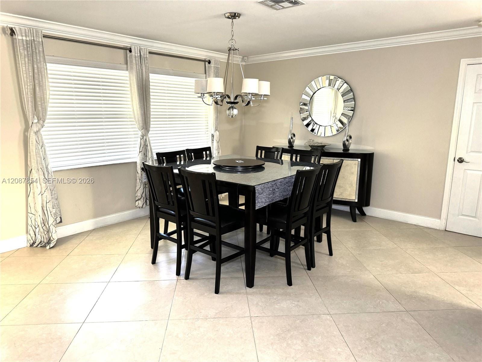 2448 Holly Lane . — photo 7