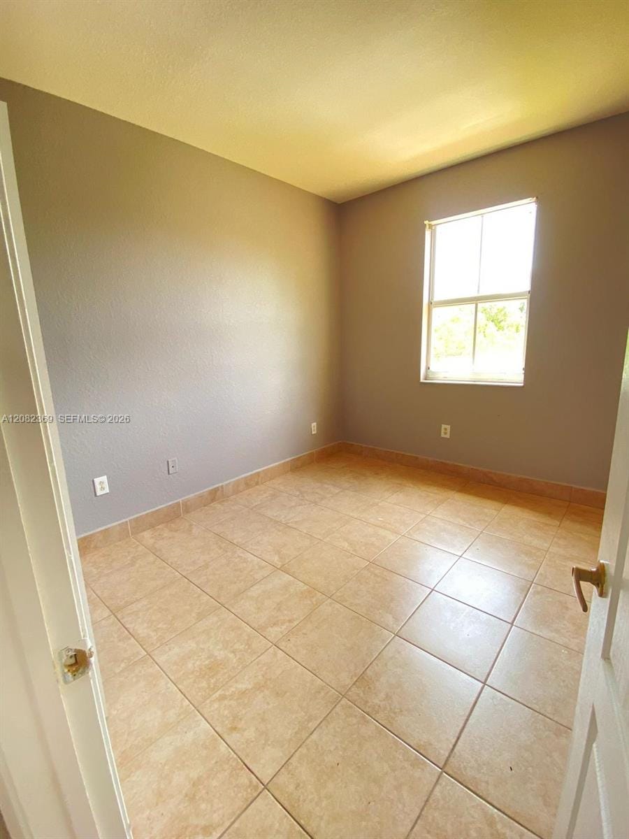2302 NE 37th Terrace 2302, Homestead, FL 33033 photo 6