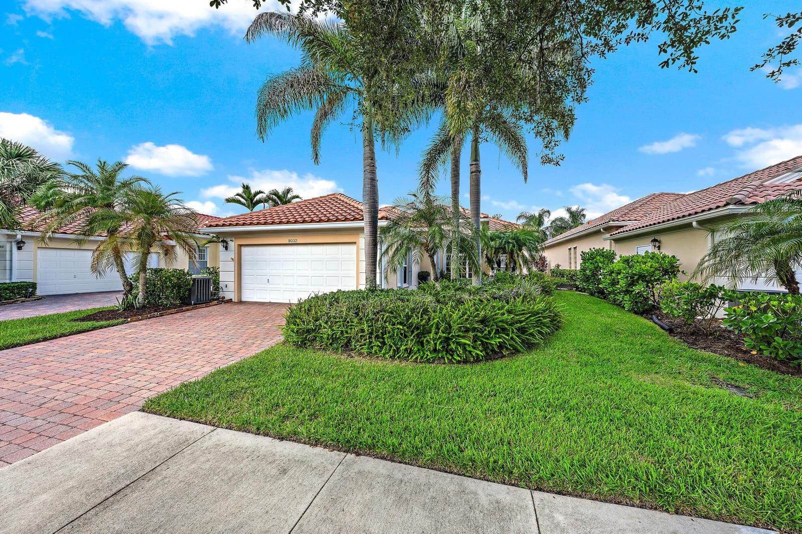 9032 SE Eldorado Way, Hobe Sound, FL 33455 photo 2
