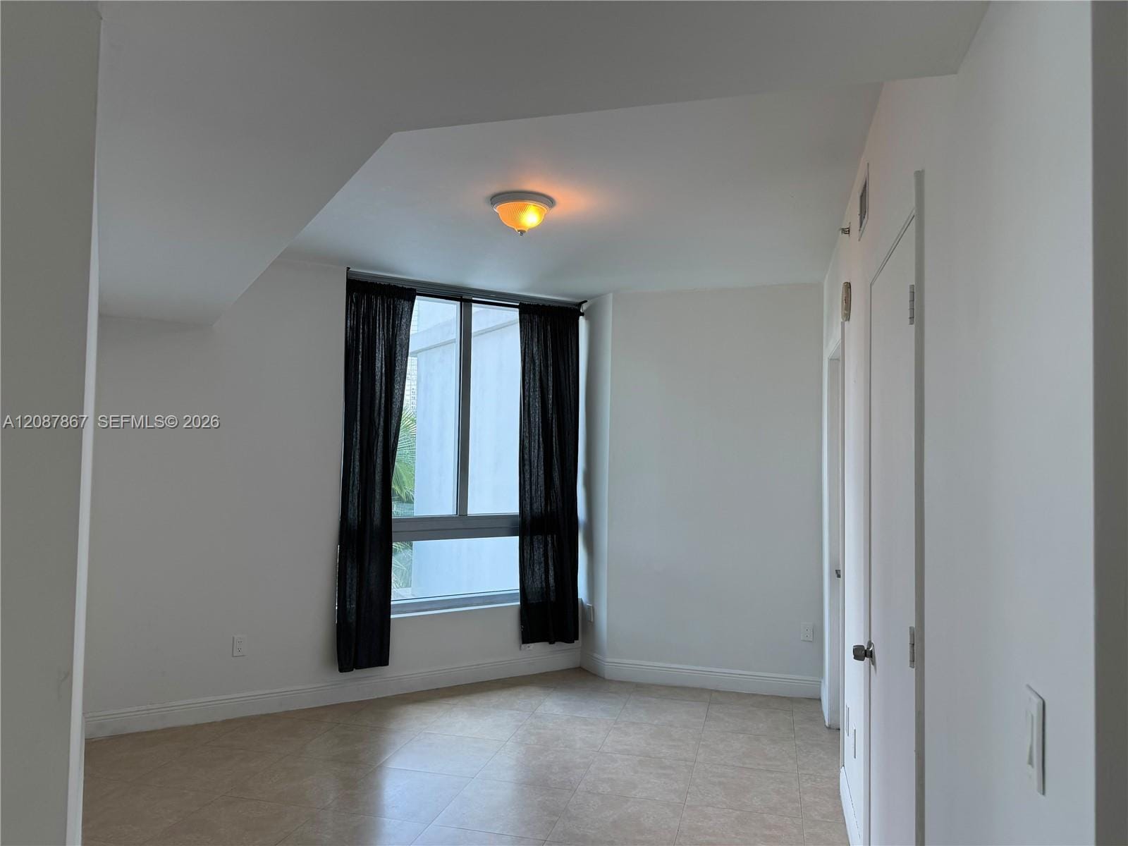 350 S Miami Avenue 1209, Miami, FL 33130 photo 4