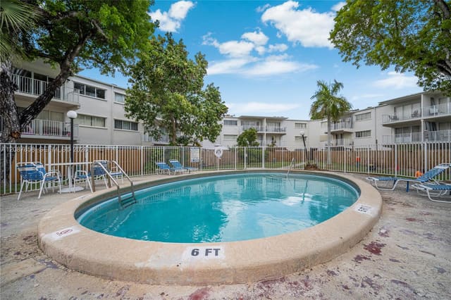 7713 SW 88th Street A202, Paradise At Dadeland Cond, Miami, FL