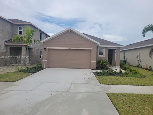 12227 SW Nettuno Way, Port St. Lucie, FL 34987