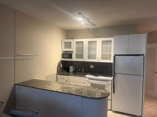 1936 S Ocean Drive 4C, Hallandale Beach, FL 33009