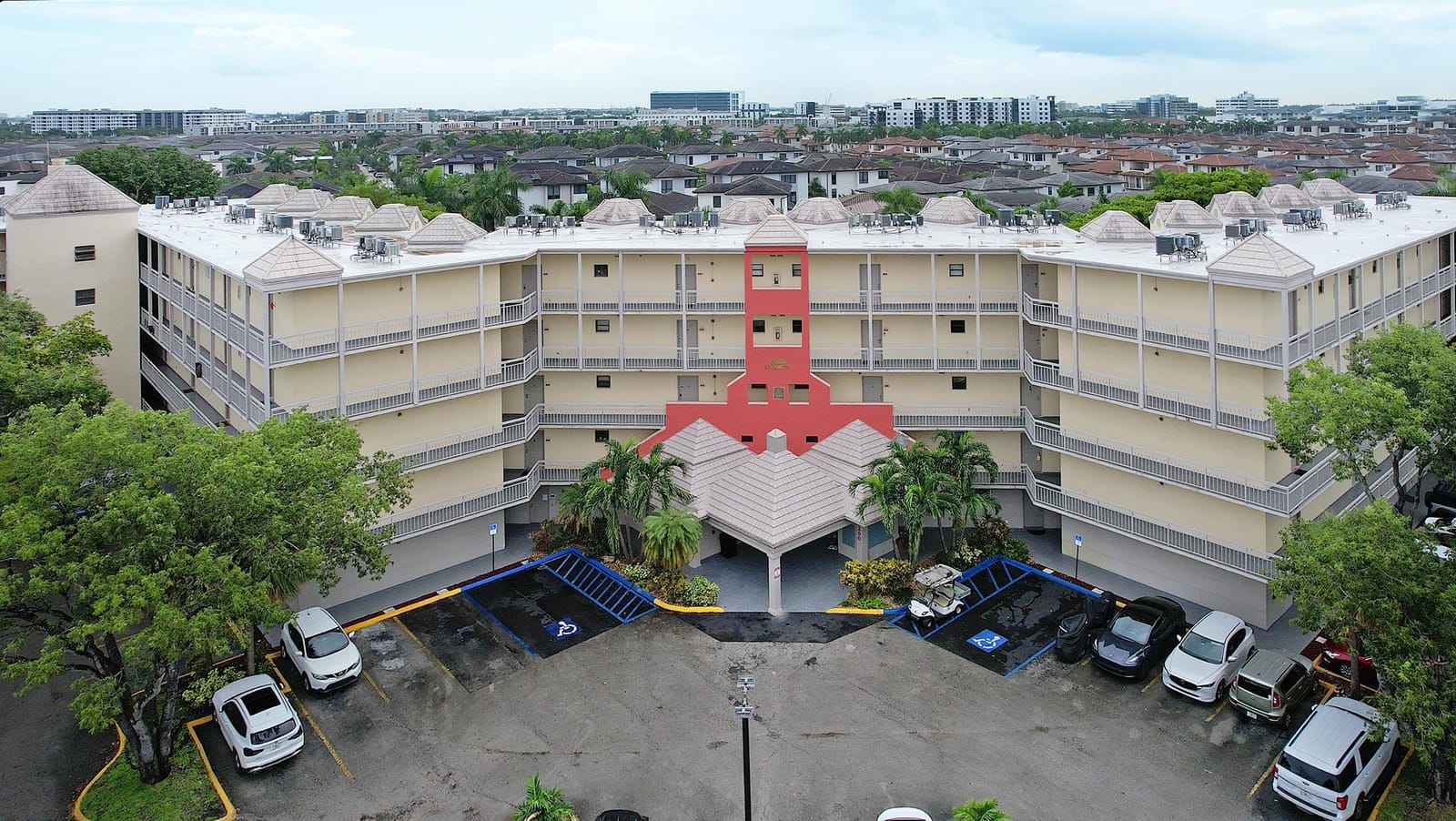 8290 LAKE Drive 250, Doral, FL 33166 photo 2