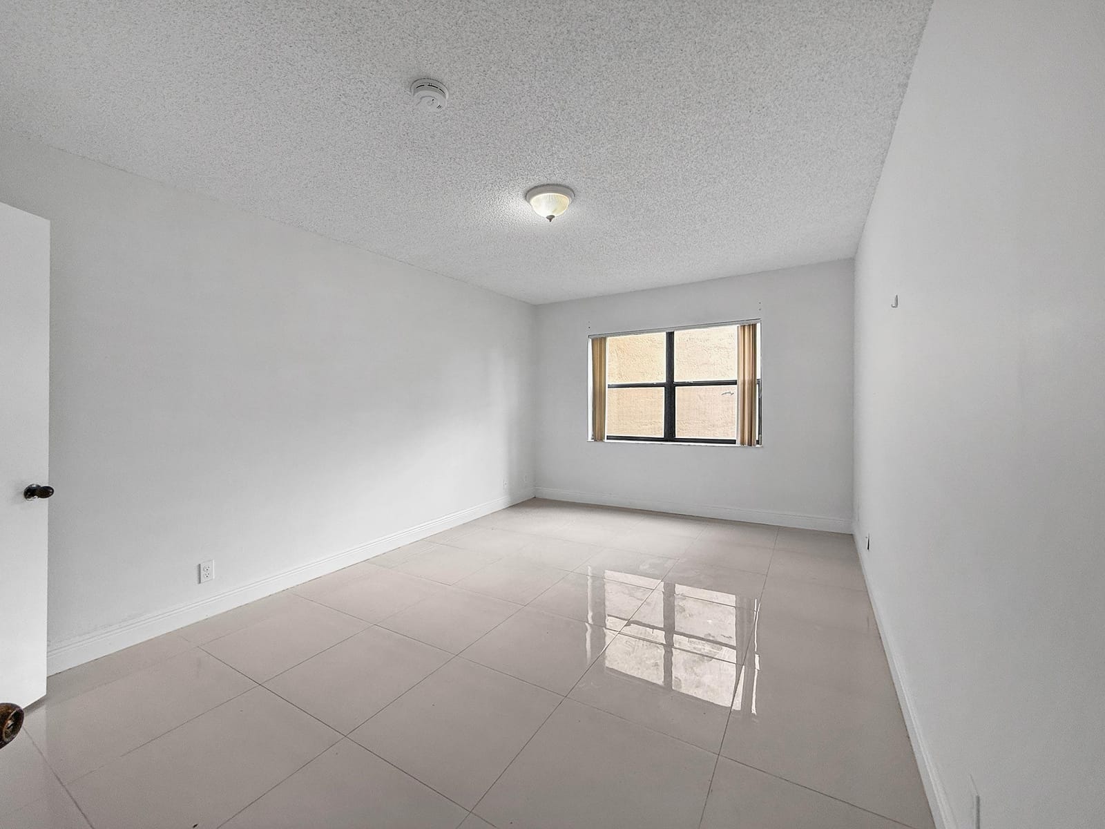 8290 LAKE Drive 250, Doral, FL 33166 photo 15