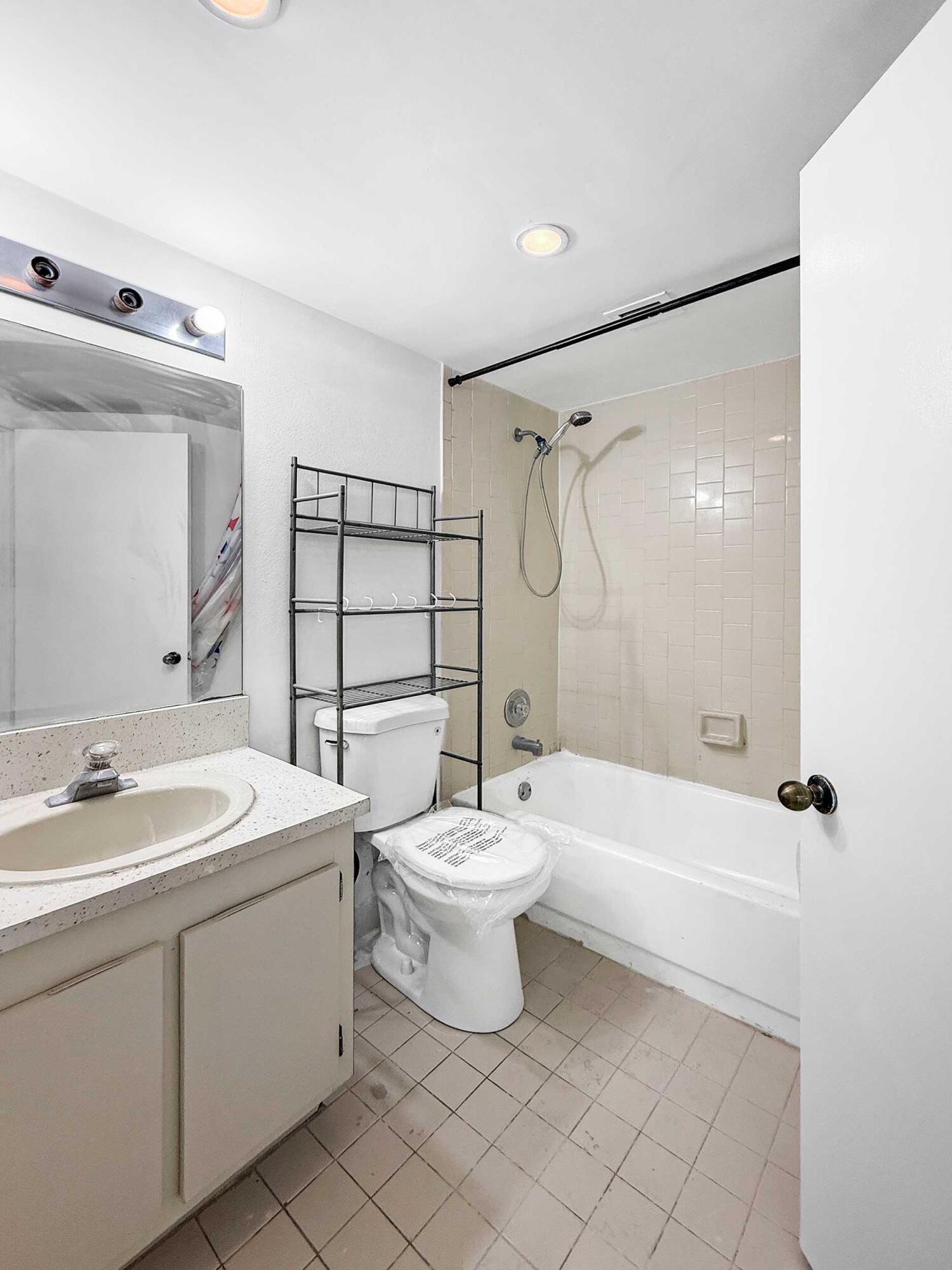8290 LAKE Drive 250, Doral, FL 33166 photo 18