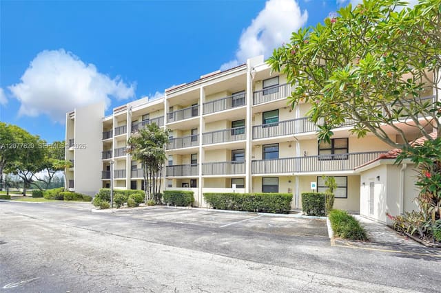 117 Lake Emerald Drive 204, Oakland Park, FL 33309