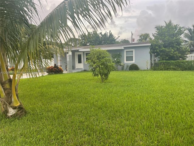 3451 Charleston Boulevard, Fort Lauderdale, FL 33312