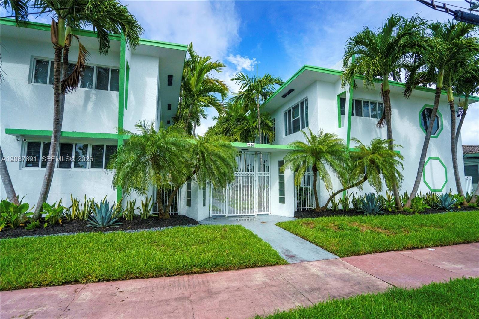 2180 Bay Drive 4B — photo 1