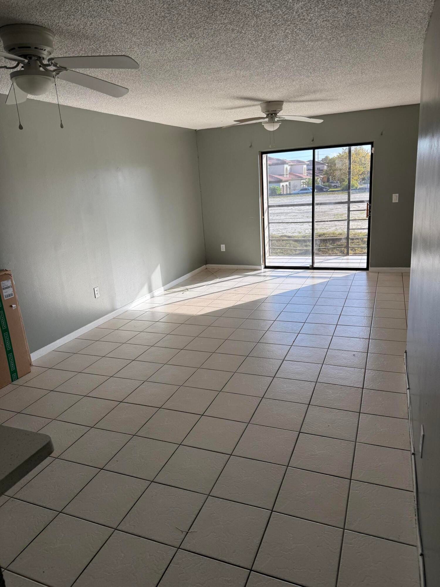 20735 NE 8TH Court 206-12 — photo 3