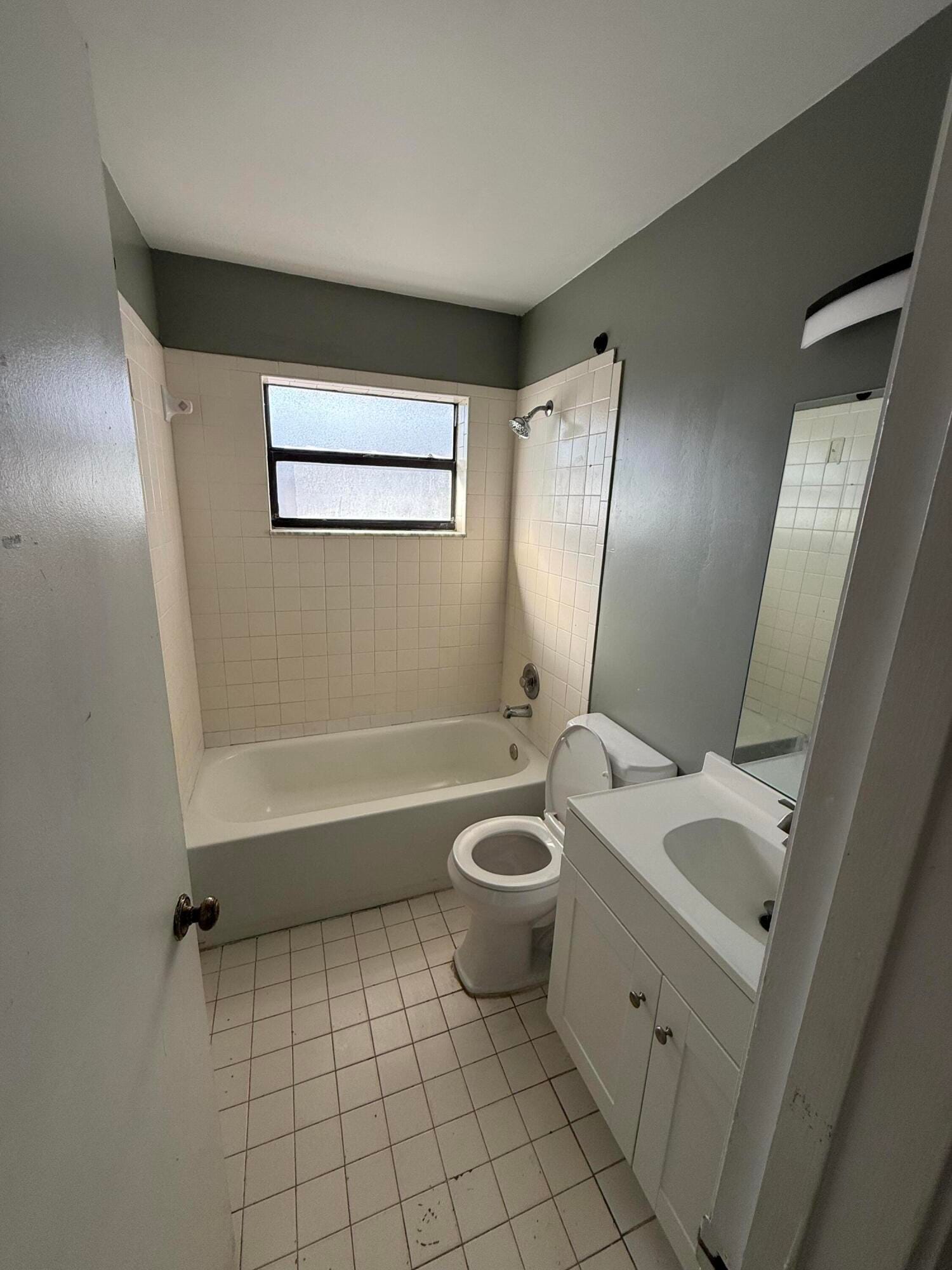 20735 NE 8TH Court 206-12 — photo 10