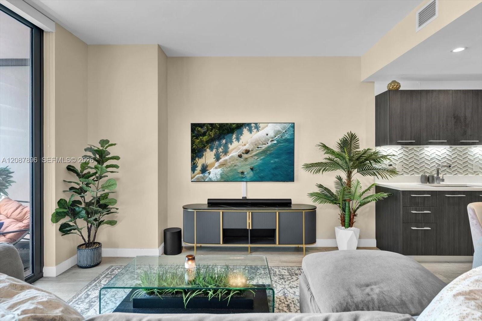 45 SW 9th Street 1002, Miami, FL 33130 photo 19