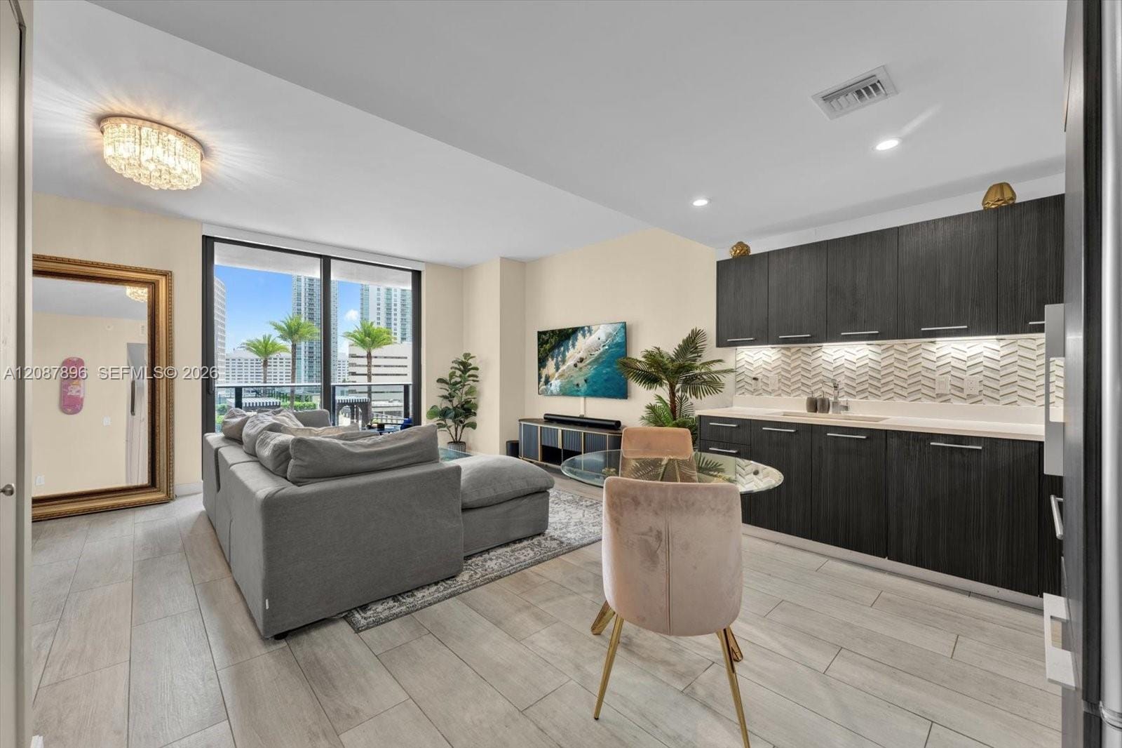 45 SW 9th Street 1002, Miami, FL 33130 photo 20