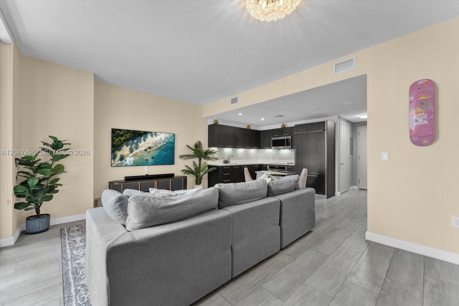 45 SW 9th Street 1002, Miami, FL 33130 photo 3