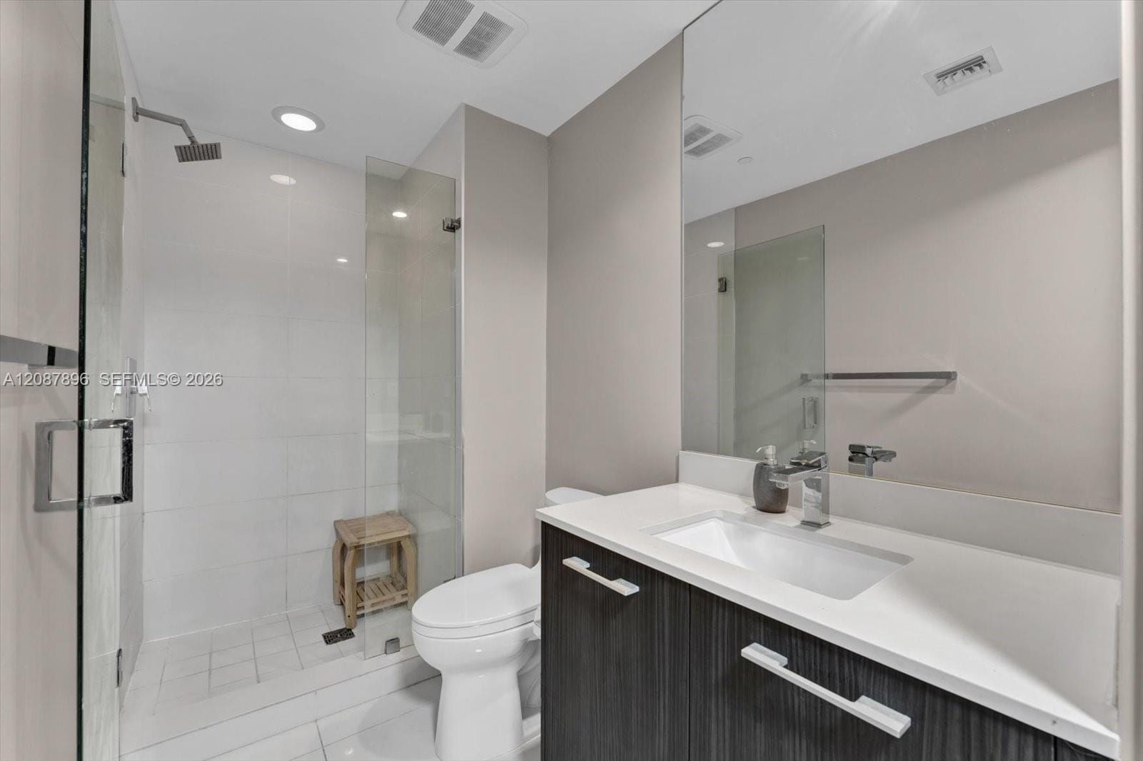 45 SW 9th Street 1002, Miami, FL 33130 photo 25