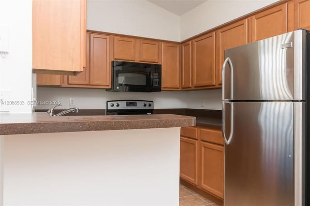 7680 Westwood Drive 831, Tamarac, FL 33321