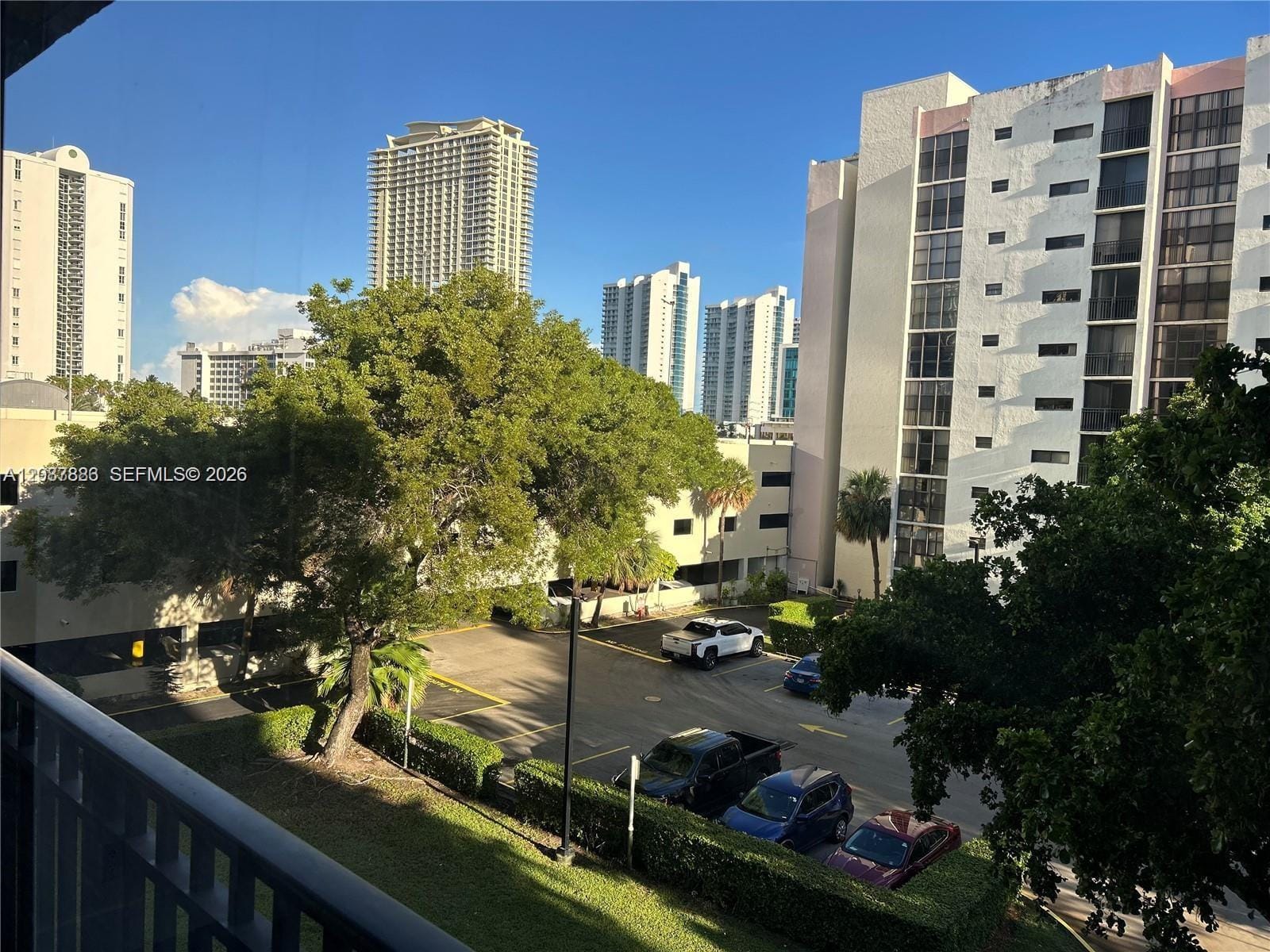 17021 N Bay Road 427-4 — photo 12