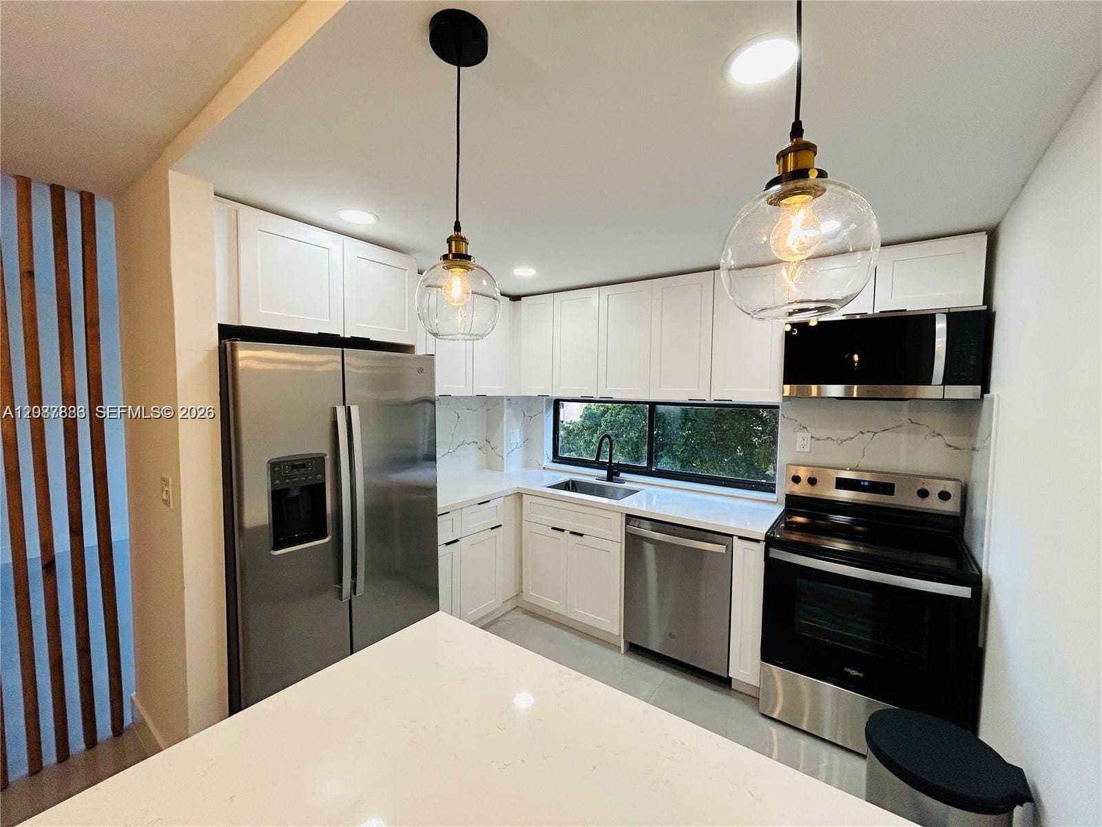 17021 N Bay Road 427-4 — photo 4