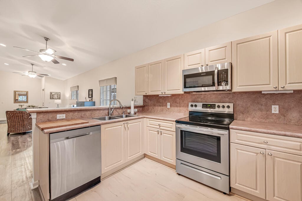 2327 WINDJAMMER Way, West Palm Beach, FL 33411 photo 20