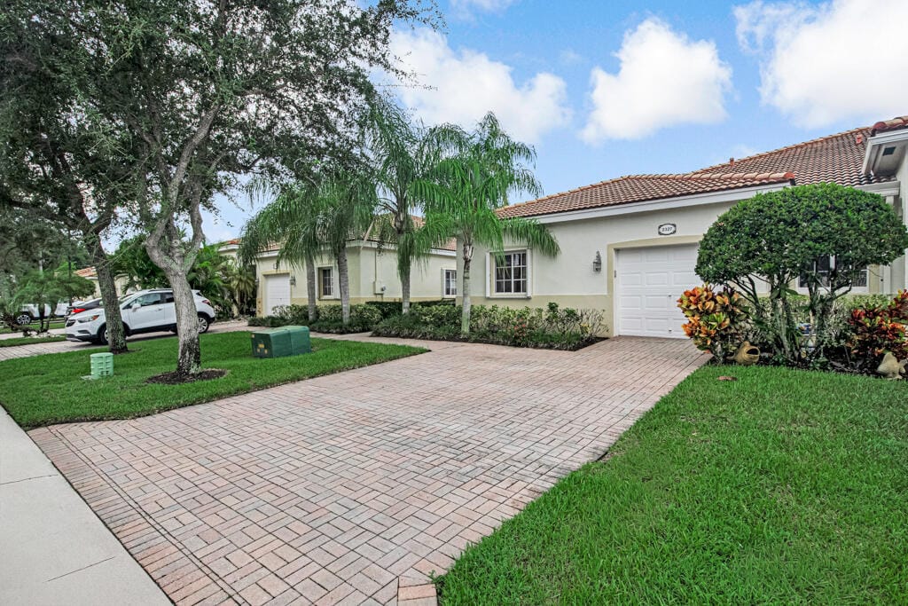 2327 WINDJAMMER Way — photo 3