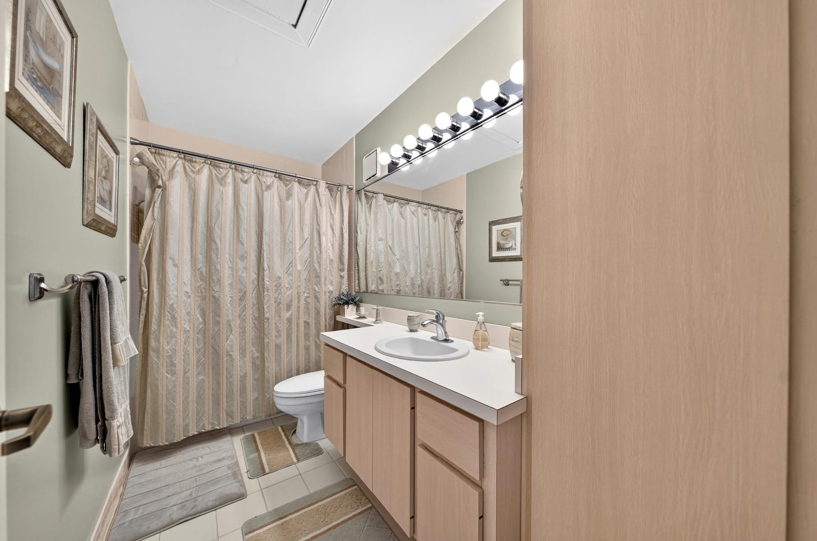 42 Essex Court B, Royal Palm Beach, FL 33411 photo 21