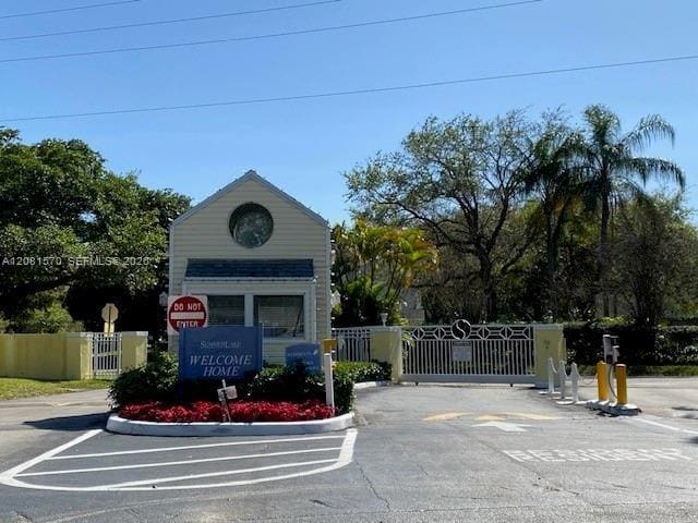 3437 NW 44th Street 204, Oakland Park, FL 33309