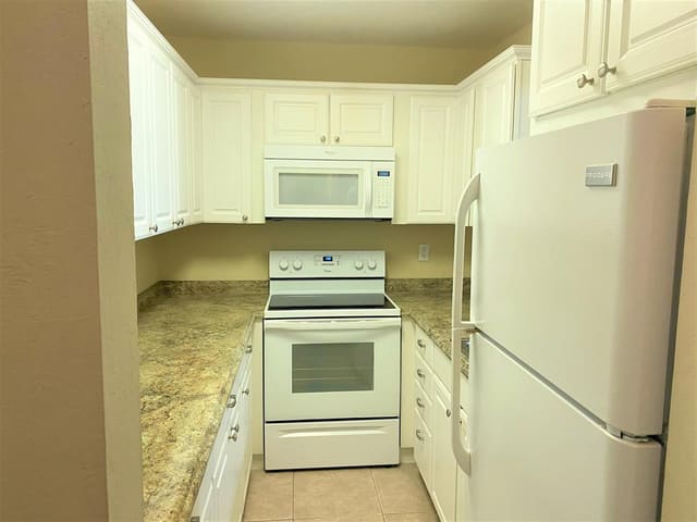 5720 NE 22ND Way 406, Fort Lauderdale, FL 33308