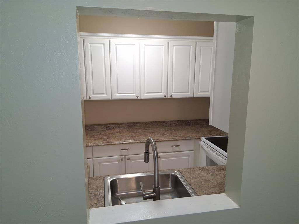5720 NE 22ND Way 406 — photo 8