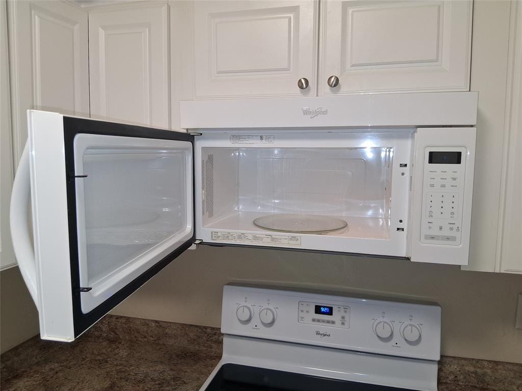 5720 NE 22ND Way 406 — photo 10