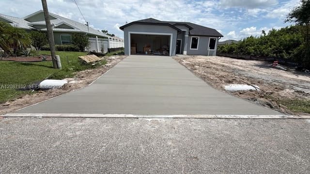 122 Green Oak Park, FL 33947