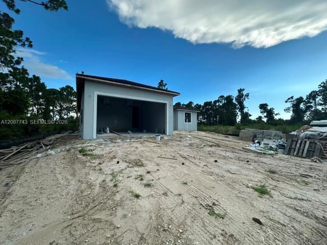 15825 Lakeland Circle, FL 33981