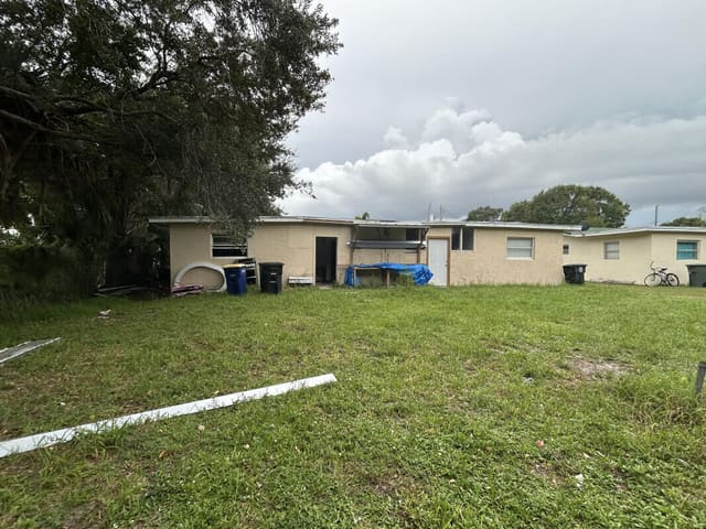 506 HOLLY Avenue A/B, Fort Pierce, FL 34982