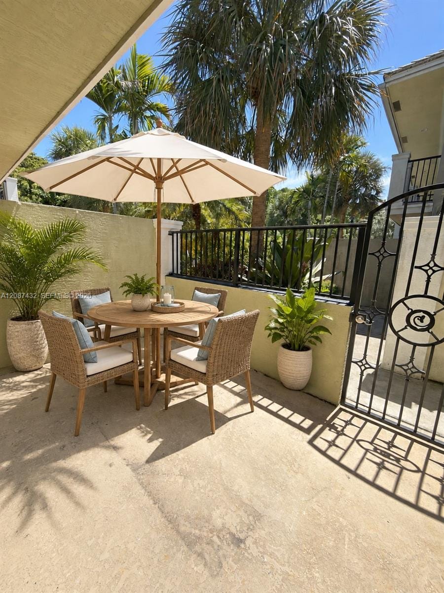 1000 Palm Trail 9, Delray Beach, FL 33483 photo 7